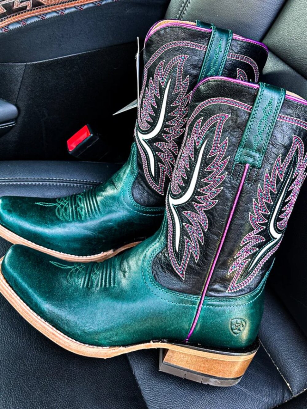 NWT Futurity Colt Western Boot 7.5 Med
